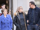 Jennifer Lopez passeia com o namorado e a mãe em Nova York