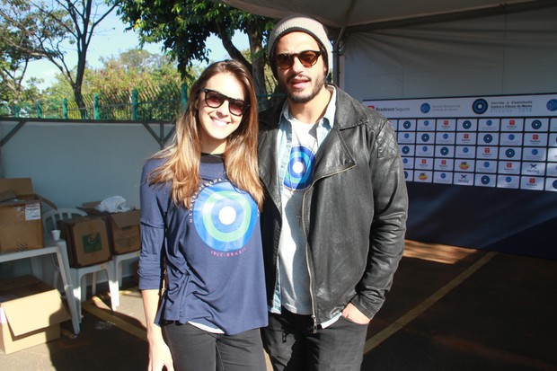 Angela Munhoz e Raphael Vianna (Foto: Manuela Scarpa/Brazil News)