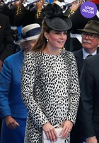 Look do dia: Kate Middleton arrasa de animal print em Londres