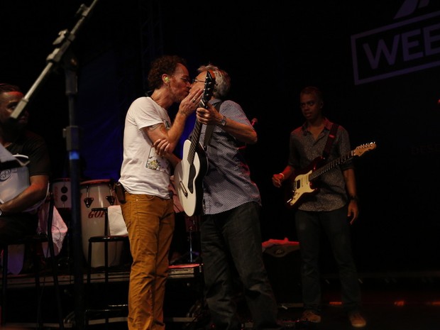 Nando Reis e Caetano Veloso em show no Rio (Foto: Felipe Assumpção/ Ag. News)