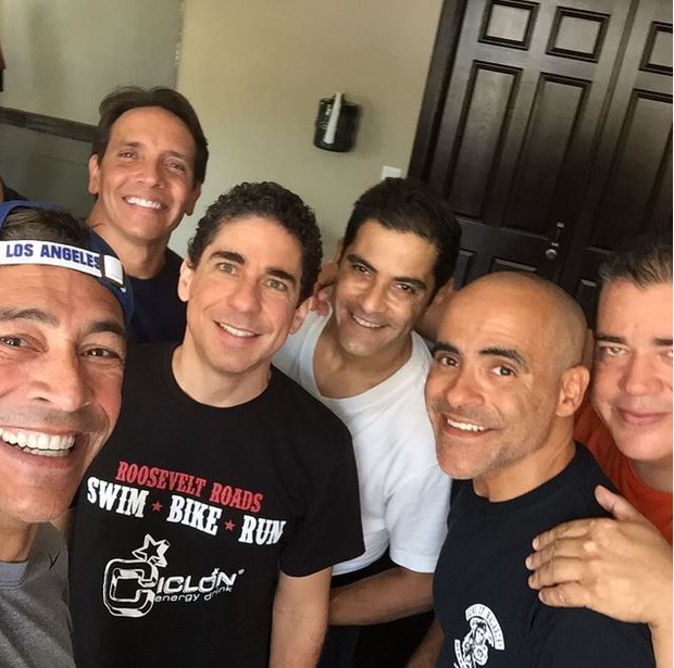  Charlie Masso, Johnny Lozada, Miguel Angel Cancel, Ray Reyes Leon, Rene Farrait e Ricky Melendez  (Foto: Reprodução/Instagram)