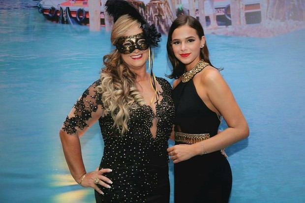 Nadine e Bruna Marquezine  (Foto: Instagram / Reprodução)