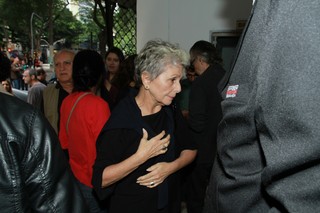 Velório Umberto Magnani - Irene Ravache (Foto: Amauri Nehn/ Brazil News)