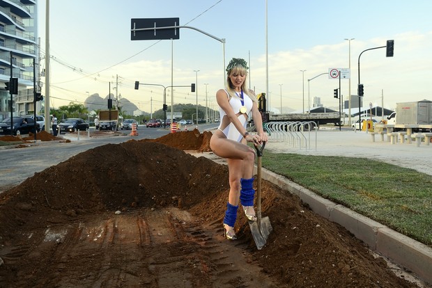 Thalita Zampirolli posa na Transolímpica (Foto: Roberto Teixeira / EGO)