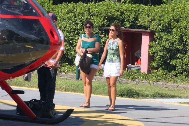 Paloma Bernardi no heliponto da Lagoa (Foto: JC Pereira / AgNews)