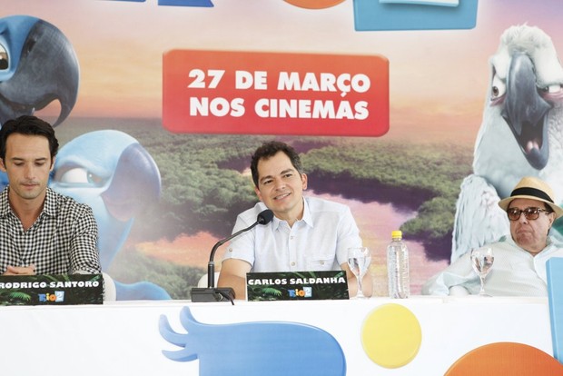 Carlos Saldanha e Rodrigo Santoro na coletiva do filme RIO 2 (Foto: Marcos Serra Lima / EGO)