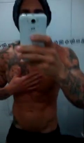 Ex-BBB Rodrigo em vídeo íntimo (Foto: Reprodução)