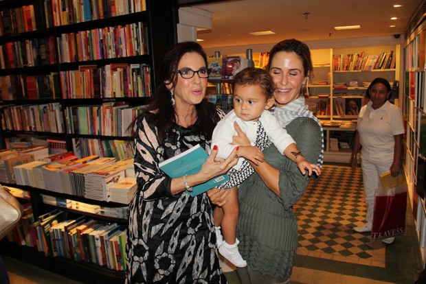 Doris Israel e Guilhermina Guinle com a filha Minna (Foto: Thyago Andrade/Foto Rio News)