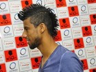 Léo Moura comemora 400 jogos e revela segredo do penteado: 'Só gel'