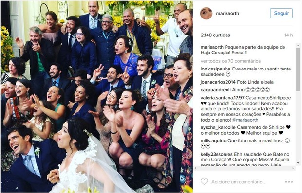 Marisa Orth posa foto com elenco de Haja Coração (Foto: Instagram / Reprodução)