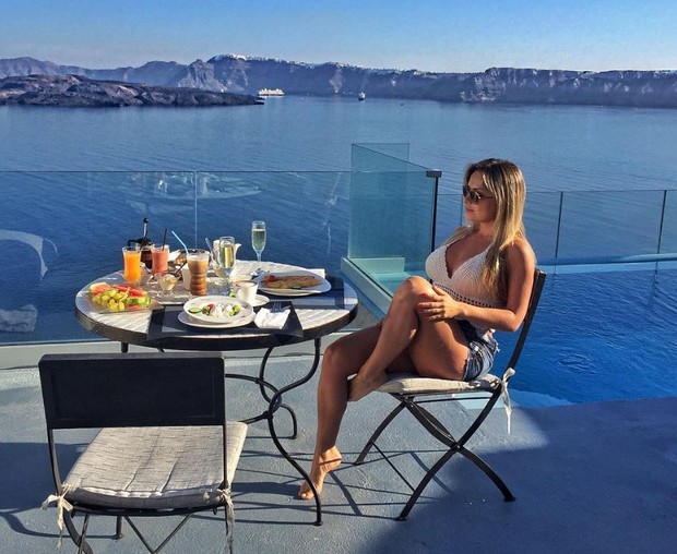 Renatinha está curtindo dias de descanso na Grécia (Foto: Reprodução/Instagram)