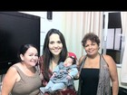 Perlla posta foto com a filha e as avós da bebê no Twitter