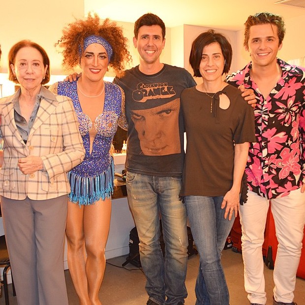 Fernanda Montenegro, Paulo Gustavo, Fernanda Torres e Gil Coelho em peça no Rio (Foto: Instagram/ Reprodução)