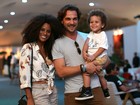 Aline Wirley e Igor Rickli levam o filho Antônio em evento esportivo no Rio