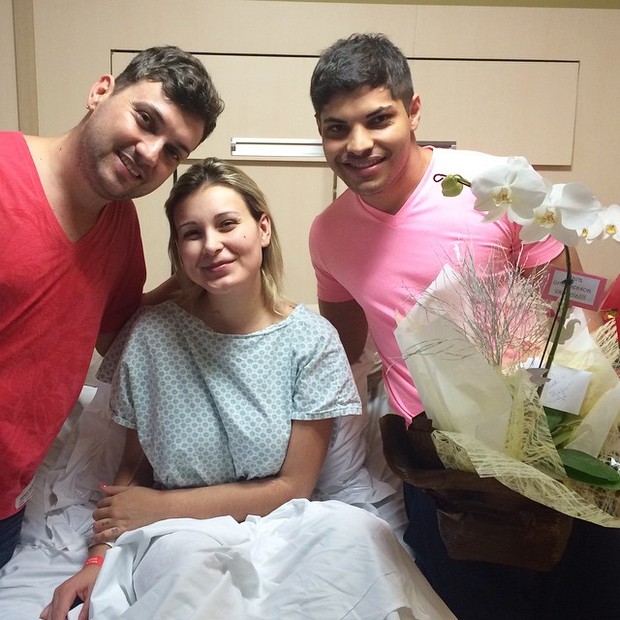 Andressa Urach recebe a visita de amigos no hospital (Foto: Reprodução/Instagram)
