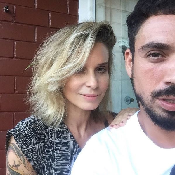 Paula Burlamaqui e o cabeleireiro Felipe Freitas (Foto: Reprodução/Instagram)