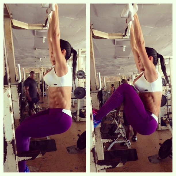Gracyanne Barbosa faz abdominal (Foto: Instagram/Reprodução)
