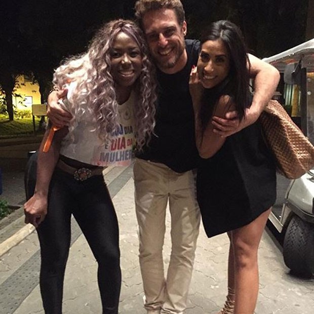 Ex-BBBs Adélia, Daniel Manzieri e Juliana Dias nos Estúdios Globo no Rio (Foto: Instagram/ Reprodução)