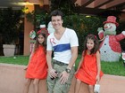 Rodrigo Faro visita mulher na maternidade com as filhas