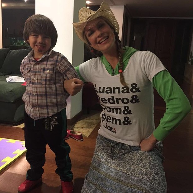 Luana Piovani com o filho Dom (Foto: Reprodução/Instagram)