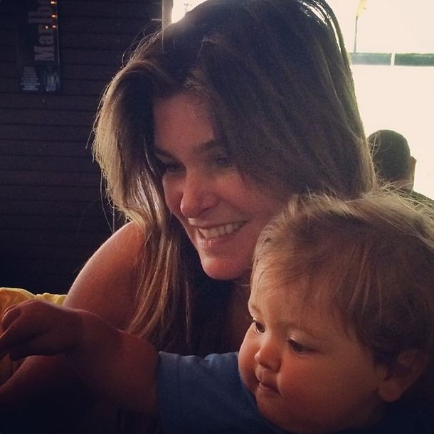 Cristiana Oliveira e o neto (Foto: Instagram/Reprodução)