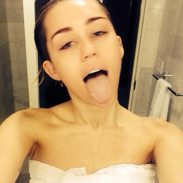 Miley Cyrus após banho (Foto: Instagram/ Reprodução)