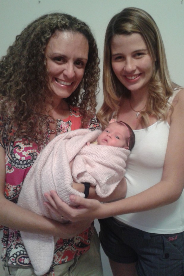 Debby Lagranha com a filha Maria Eduarda (Foto: Paula Massoni / Divulgação)