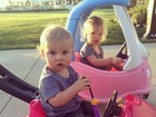 Jessica Simpson posta foto dos filhos em passeio