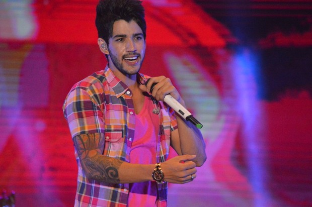 Gusttavo Lima canta no Festival de Verão de Salvador (Foto: Felipe Souto Maior/ Ag. News)