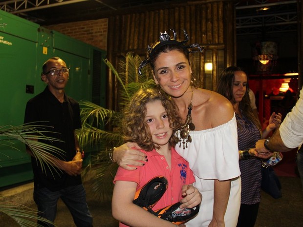 Giovanna Antonelli e o filho Pietro em festa na Zona Oeste do Rio (Foto: Rogério Fidalgo/ Ag. News)