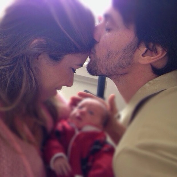 Patrícia Abravanel posa com marido e filho (Foto: reprodução/instagram)