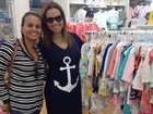 Solange Almeida compra em Miami enxoval da bebê que espera 
