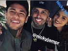 Bruna Marquezine posa com Neymar e o cantor americano Nicky Jam
