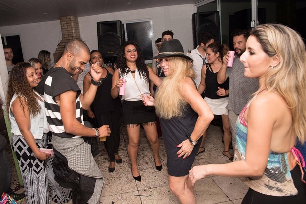 Cris Vianna, Susana Vieira e Roberta Rodrigues dançam funk em festa (Foto:  Dani Badaró/Lucas Martins/ Divulgação)