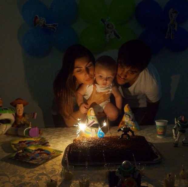 Felipe Simas comemora 6 meses do filho (Foto: Reprodução/ Instagram)