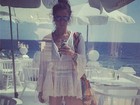 Giovanna Antonelli faz selfie de saída de praia curtinha em Ibiza