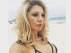 Antonia Fontenelle posta foto na praia e biquíni chama atenção