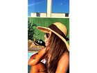Rafaella Santos, irmã de Neymar, posta foto na piscina e é elogiada