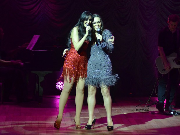 Marina Elali canta com Tânia Mara no Rio (Foto: Léo Marinho/ Ag. News)