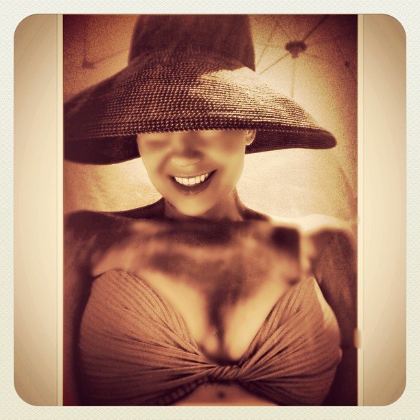 Thalia posa de biquíni (Foto: Instagram/ Reprodução)