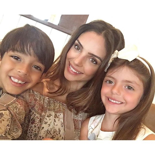 Carol Celico e os filhos (Foto: Reprodução/Instagram)