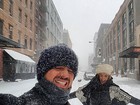 Rafa Brites e Felipe Andreoli brincam em Nova York após forte nevasca