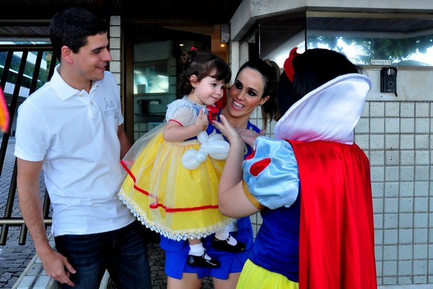 Fernanda Pontes festeja 2 anos da filha, Malu (Foto: Roberto Teixeira/EGO)