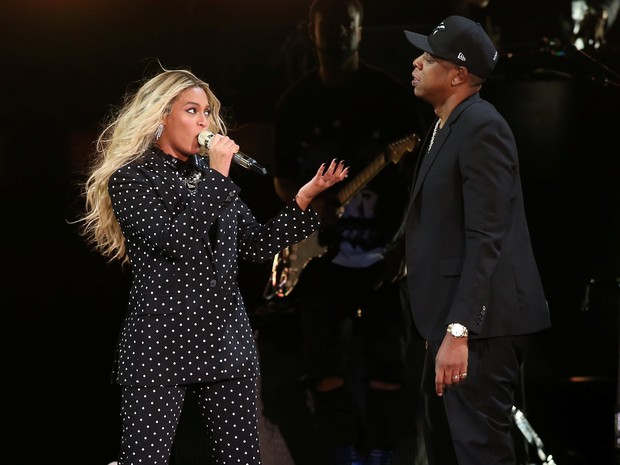 Beyoncé e Jay-Z se apresentam em Cleveland, nos Estados Unidos (Foto: Aaron Josefczyk/ Reuters)