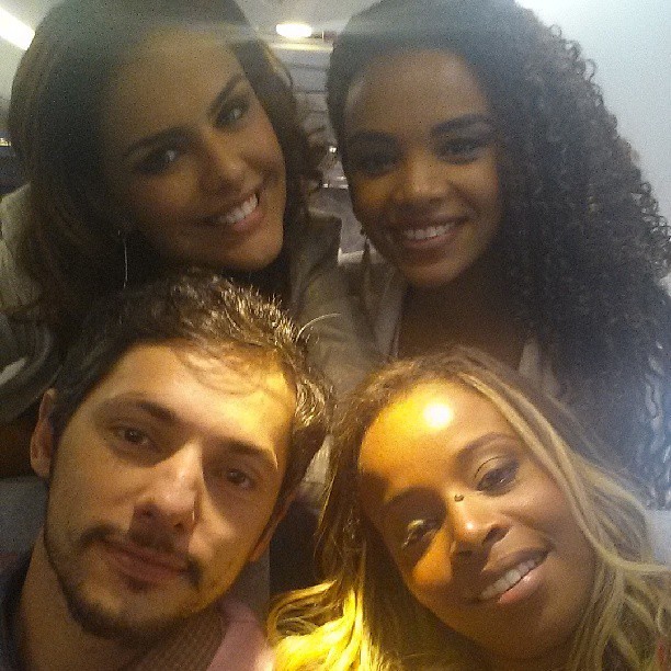 Roberta Rodrigues, Paloma Bernardi e amigos (Foto: Reprodução/ Instagram)