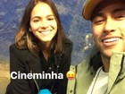 Neymar posta foto com Bruna Marquezine e o filho: 'Cineminha'