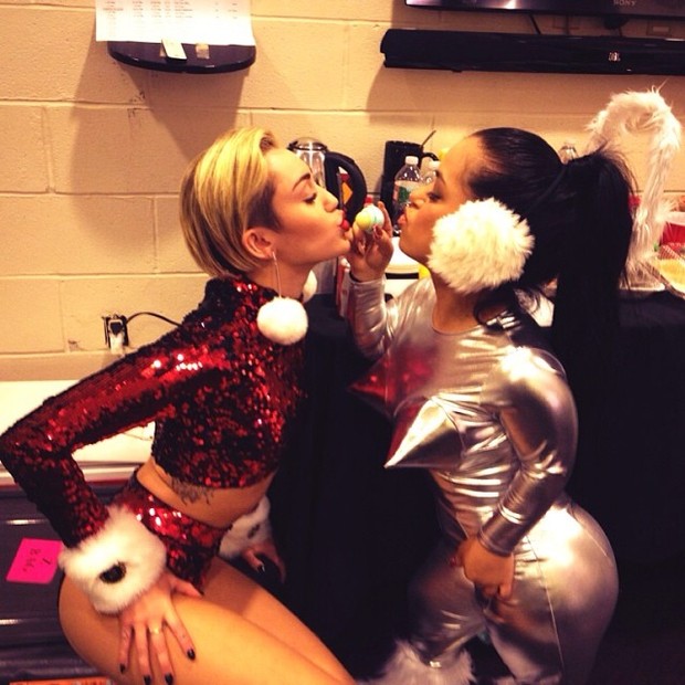 Miley Cyrus e Britt (Foto: Instagram)
