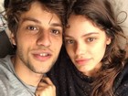Laura Neiva posta foto com Chay Suede e se derrete: 'Gatinho, gatinho'