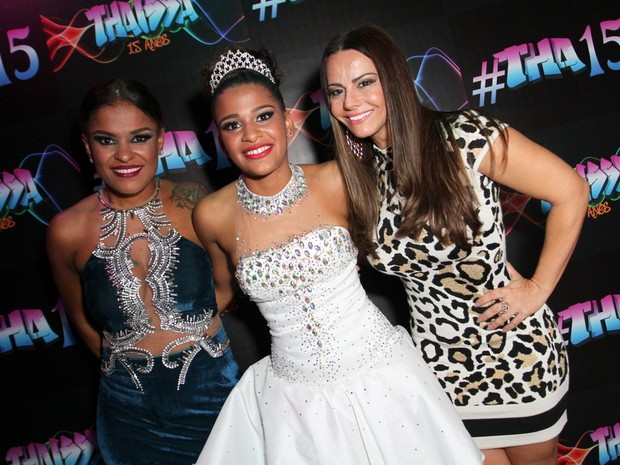 Viviane Siqueira, Thaíssa Siqueira e Viviane Araújo em festa na Zona Norte do Rio (Foto: Anderson Borde e Roberto Cristino/ Ag. News)
