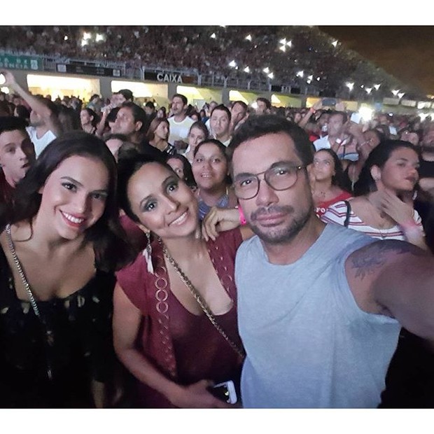 Bruna Marquezine, Thaissa Carvalho e Fernando Torquato (Foto: Reprodução/Instagram)